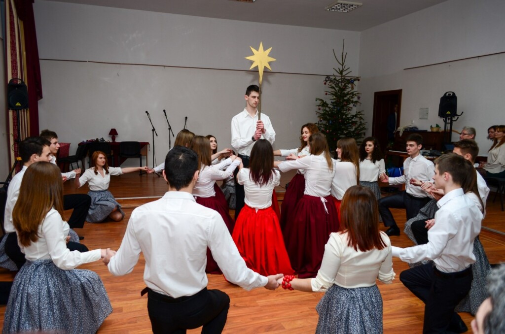 Karácsonyra hangolódtak a Rákóczi-főiskola angol szakos hallgatói